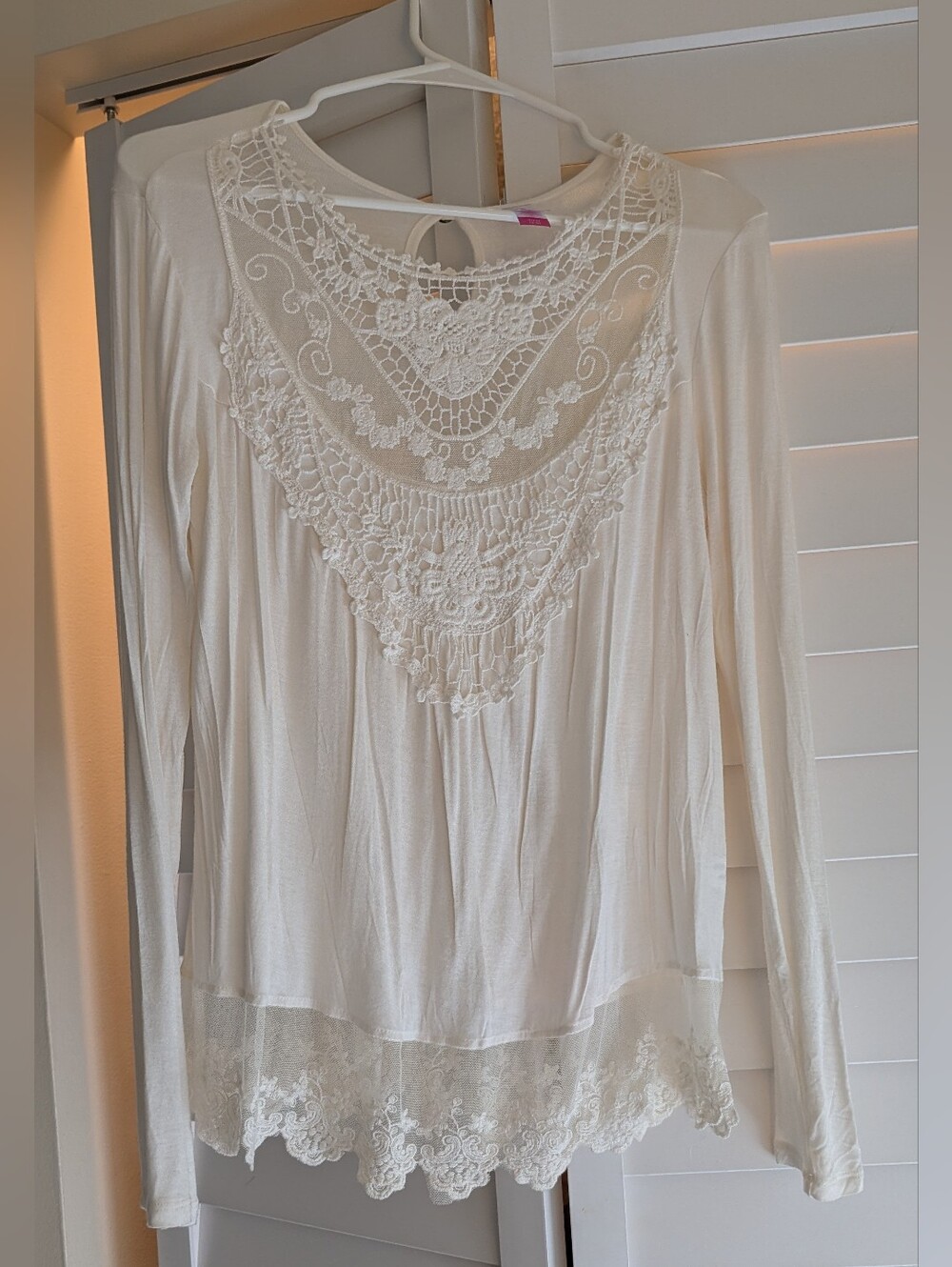 Women's Cream Lace Long-Sleeve Top
